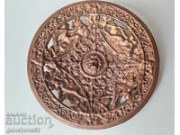 Викторианската чиния с митологични сцени