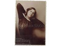 OLD PHOTO RETRO BEAUTY IN STUDIO J442