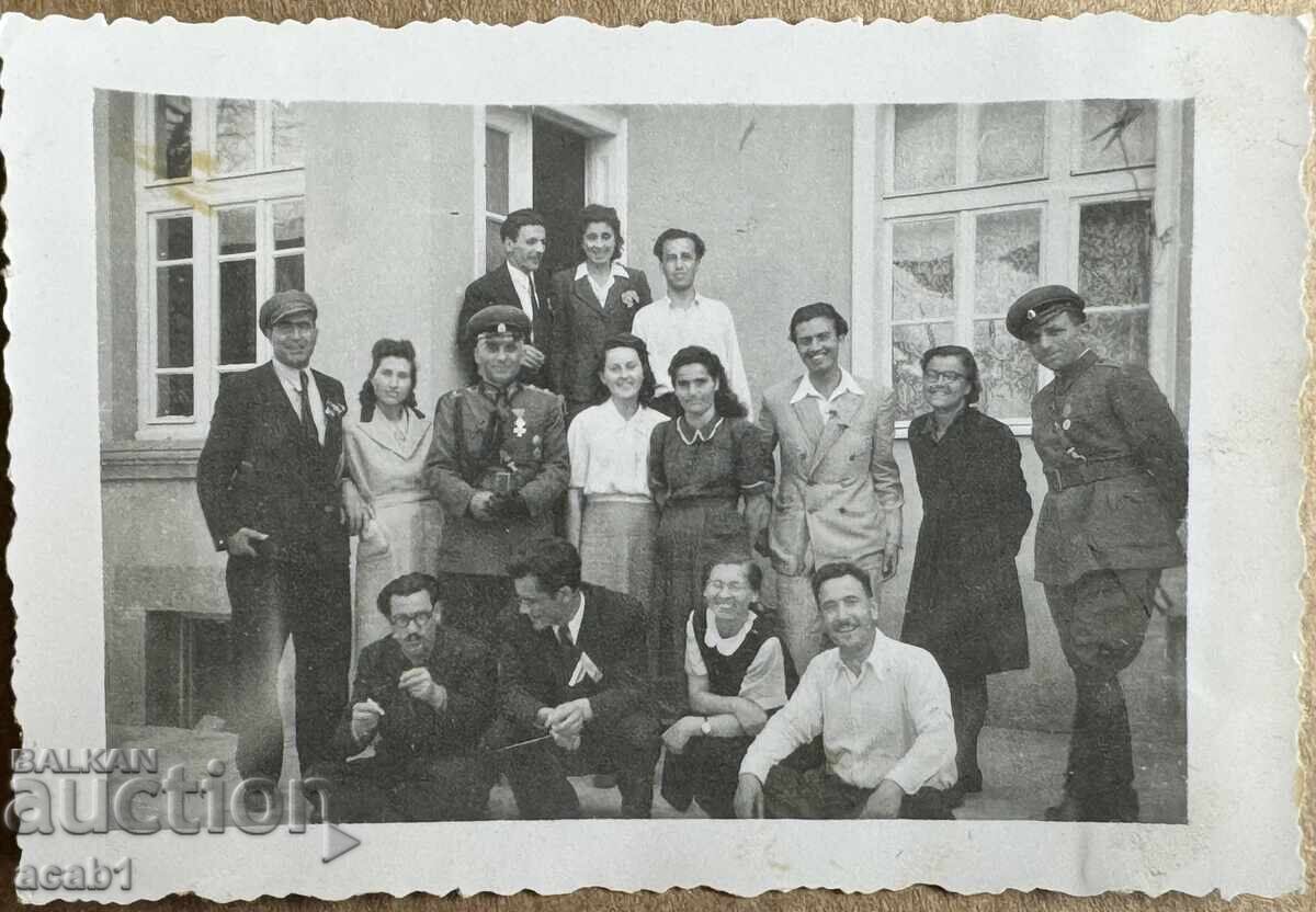 Офицери на Тържество