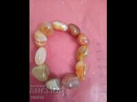 Старинна гривна от ахат