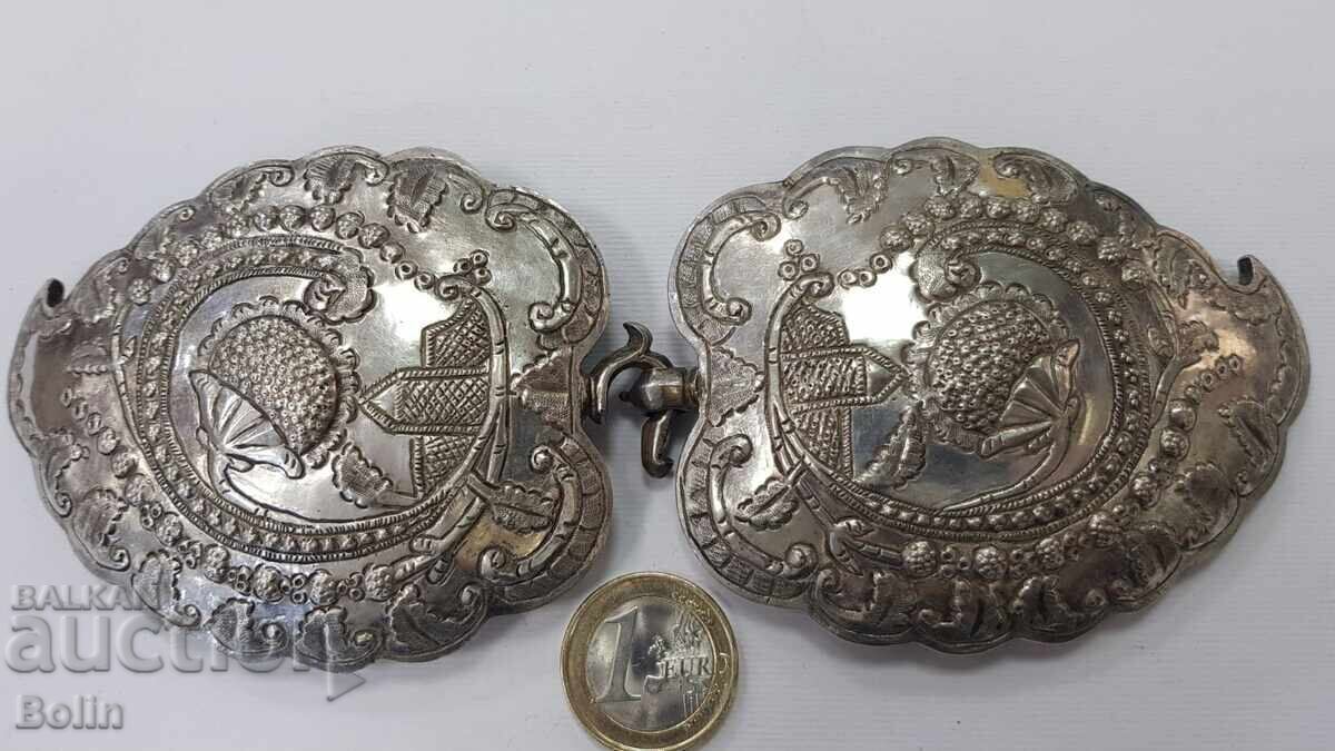 Красива, Кована, Възрожденска пафта, пафти 19 - ти век с цена € 370.00 | 723.66 лв. Красива, Кована, Възрожденска пафта, пафти 19 - ти век с цена € 370.00 | 723.66 лв.