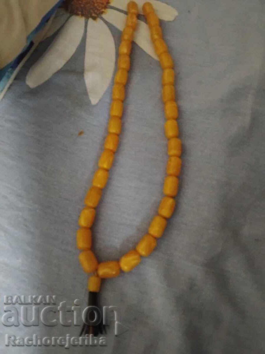 Аукцион Кехлибарена броеница 33,5 звена