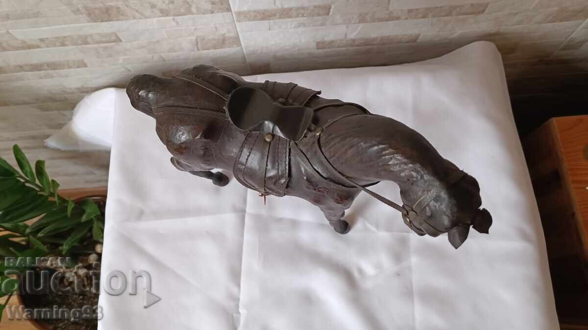 Παράδοση Παλιά φιγούρα αλόγου - φυσικό δέρμα - 30/32εκ