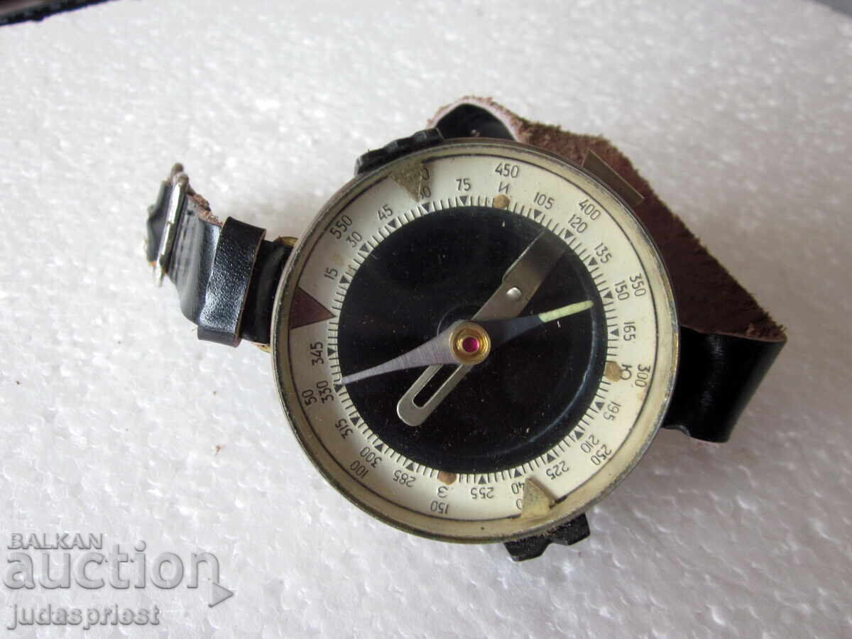Παλιός Βουλγαρικός στρατιωτικός χειροκίνητος πυξίδα από την κομμουνιστική εποχή με τιμή € 12.78 | 25.00 BGN