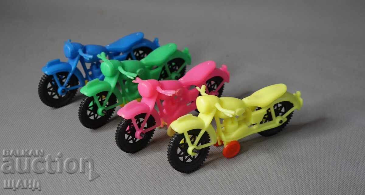 Παλιά Σοβ. Παιχνίδια Φιγούρες 4 τεμάχια Μοτοσικλέτες Μοτοράκια