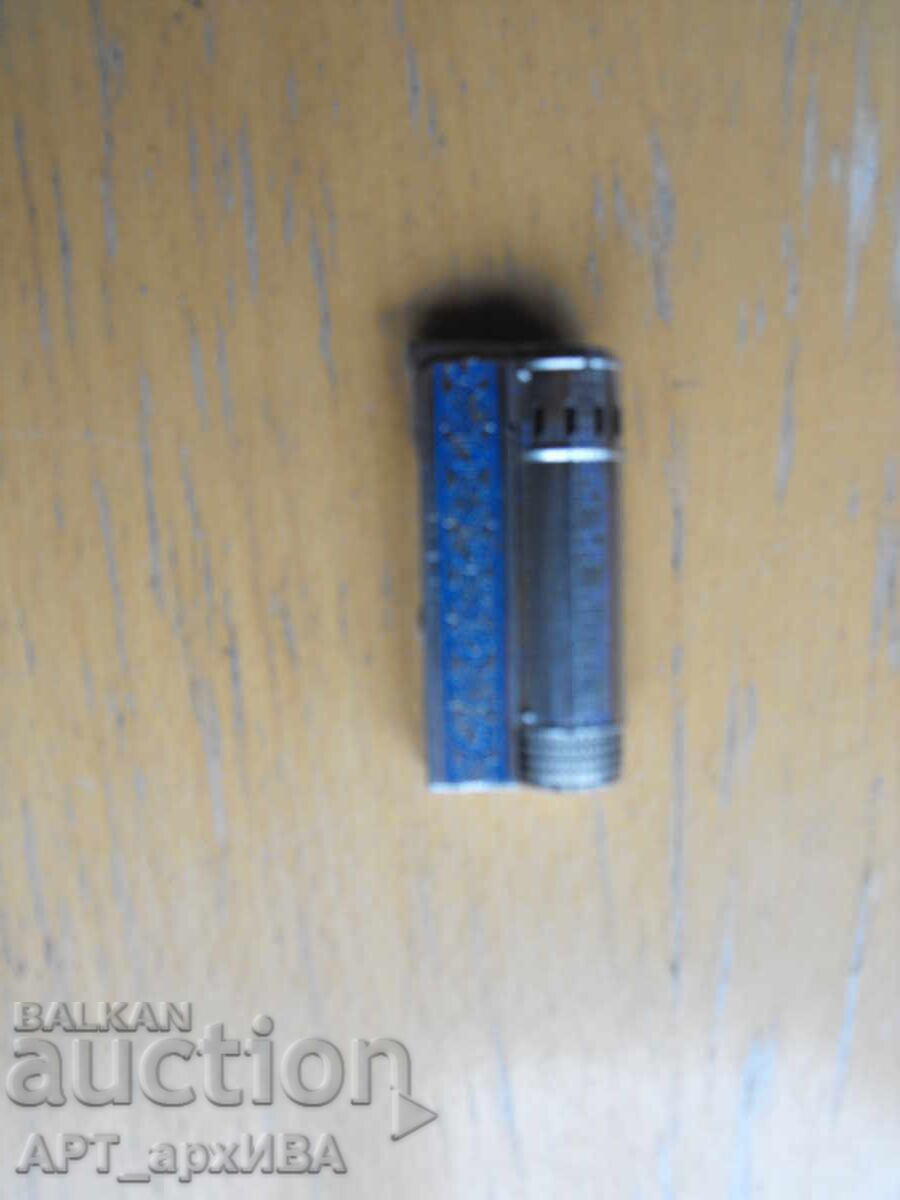 KNIGHT Gasoline Lighter. Made in Austria