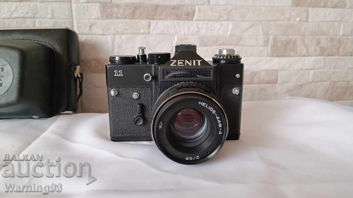 Стар механичен фотоапарат Zenit 11 - 1980"г. с цена € 55.00 | 107.57 лв.