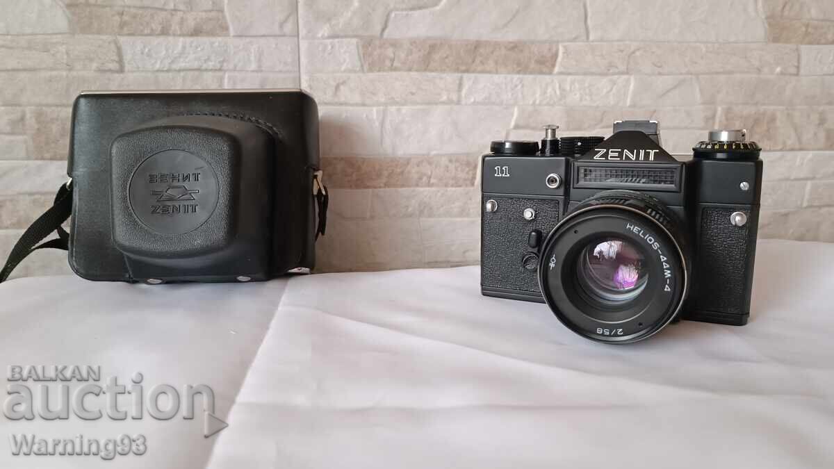 Стар механичен фотоапарат Zenit 11 - 1980"г.