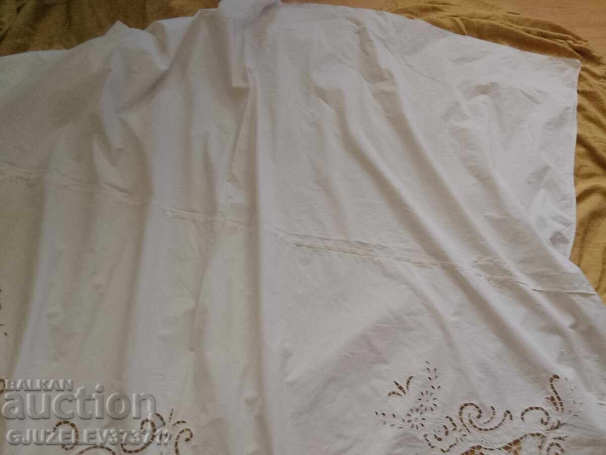 Perdea retro - față de masă cu broderie decupată de Cupidon - 5