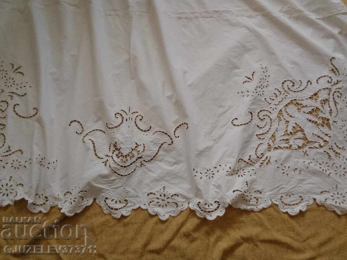 Perdea retro - față de masă cu broderie decupată de Cupidon - 7