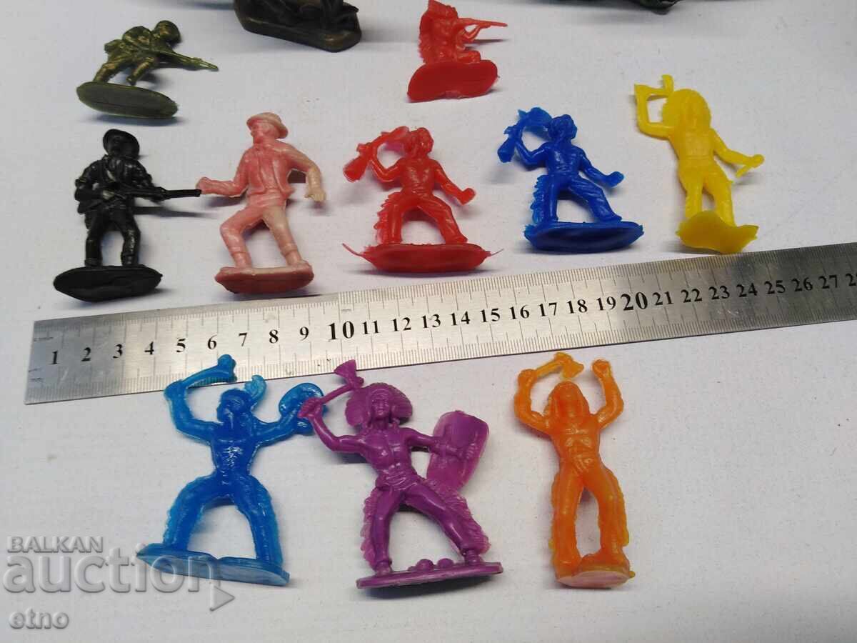 Auction  SOCIAL TOYS - SOLDIERS, toy, Indians