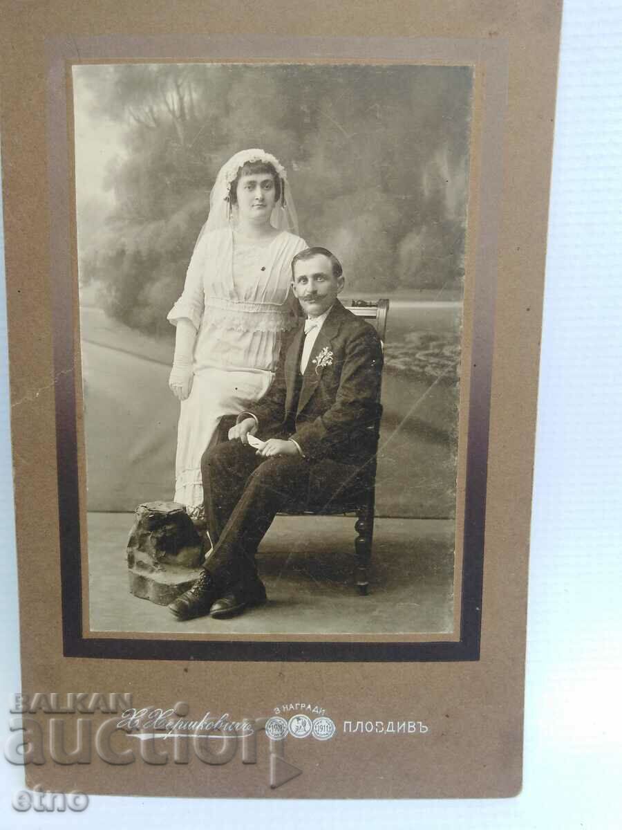 ROYAL PHOTO, CARDBOARD, PLOVDIV, PHOTOGRAPHER-X, HERSHKOVIC