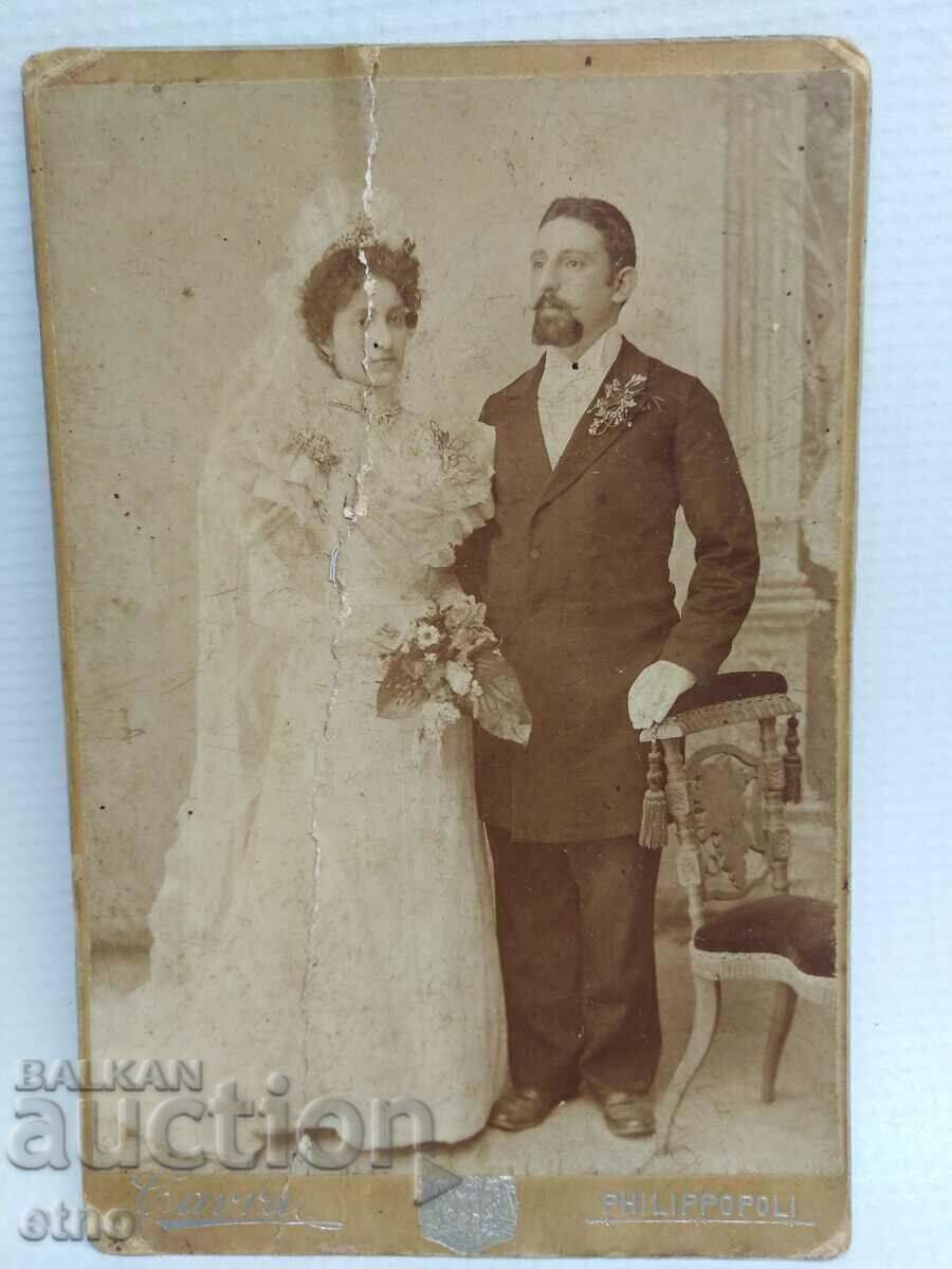 CAVRA-KING PHOTO, CARDBOARD, PLOVDIV, PHOTOGRAPHER-CAVRA CAVRA-KING PHOTO, CARDBOARD, PLOVDIV, PHOTOGRAPHER-CAVRA