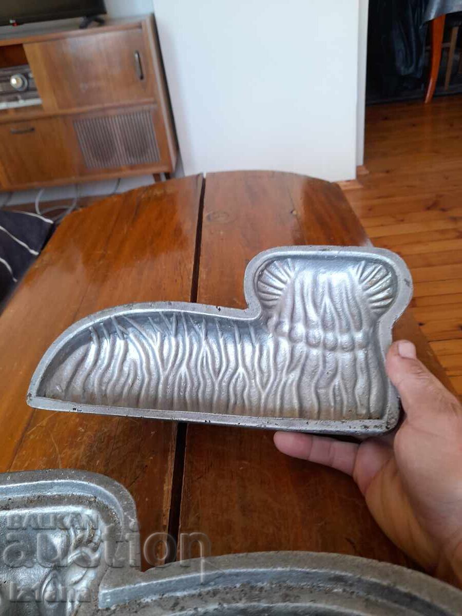 Forma veche pentru frigerea Mielului - 6