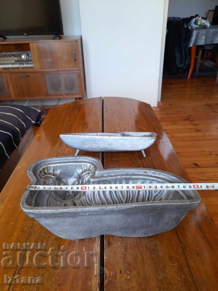 Forma veche pentru frigerea Mielului - 7