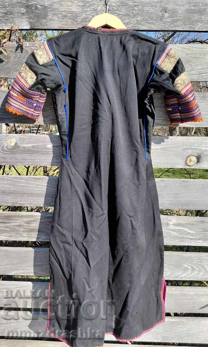 Folk costume, glider, NOTES - 8 Folk costume, glider, NOTES - 8