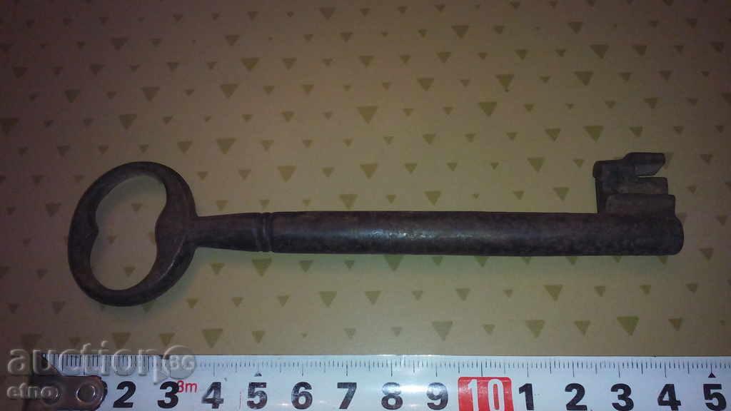 CHEIE MARE VECHE DIN TIMPURILE ȚĂREȘTI cu preț € 9.50 | 18.58 BGN