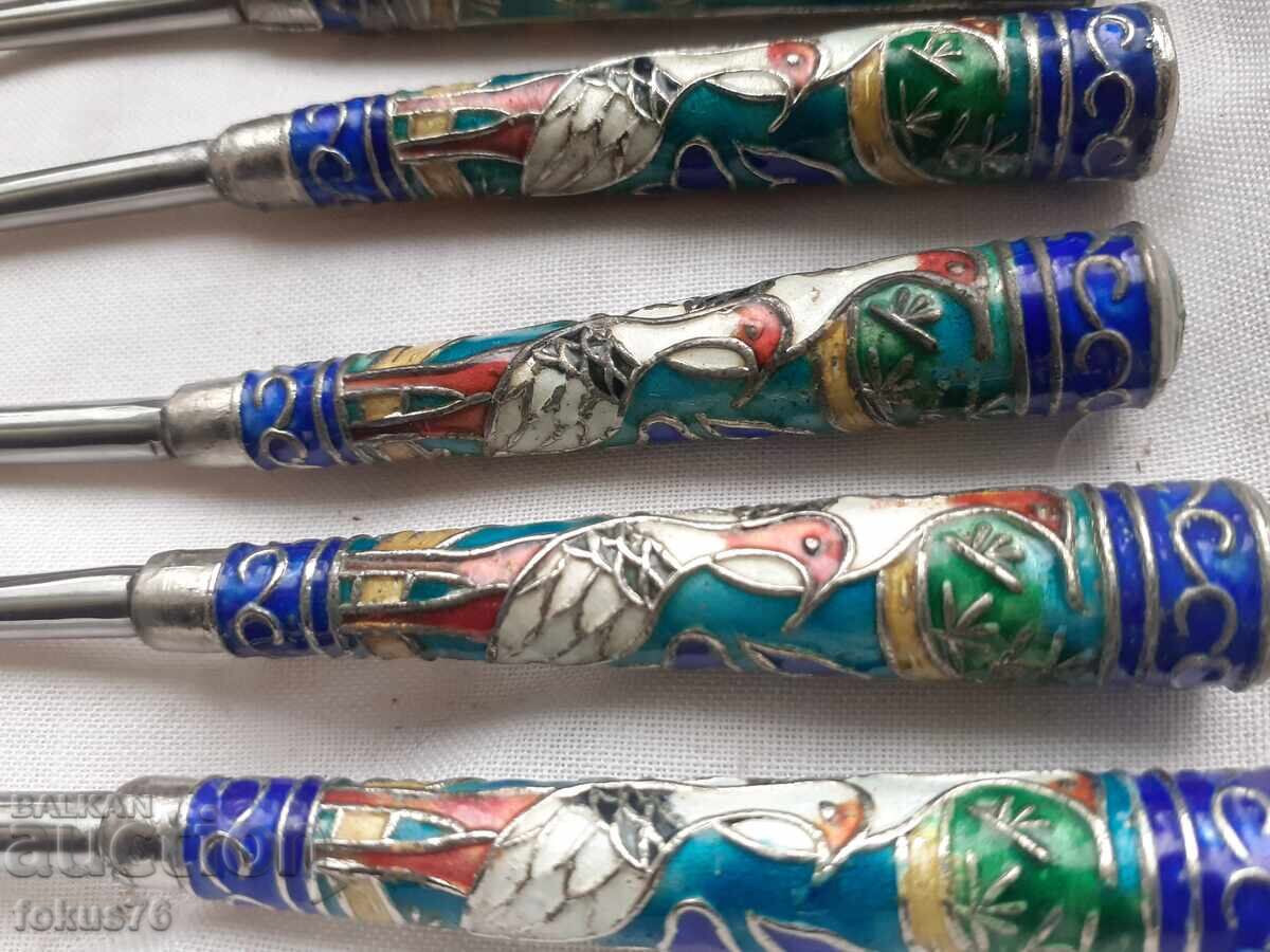 Παράδοση Σετ αντίκες κουταλάκια με κυψελωτό σμάλτο - κλοαζονέ Παράδοση Σετ αντίκες κουταλάκια με κυψελωτό σμάλτο - κλοαζονέ