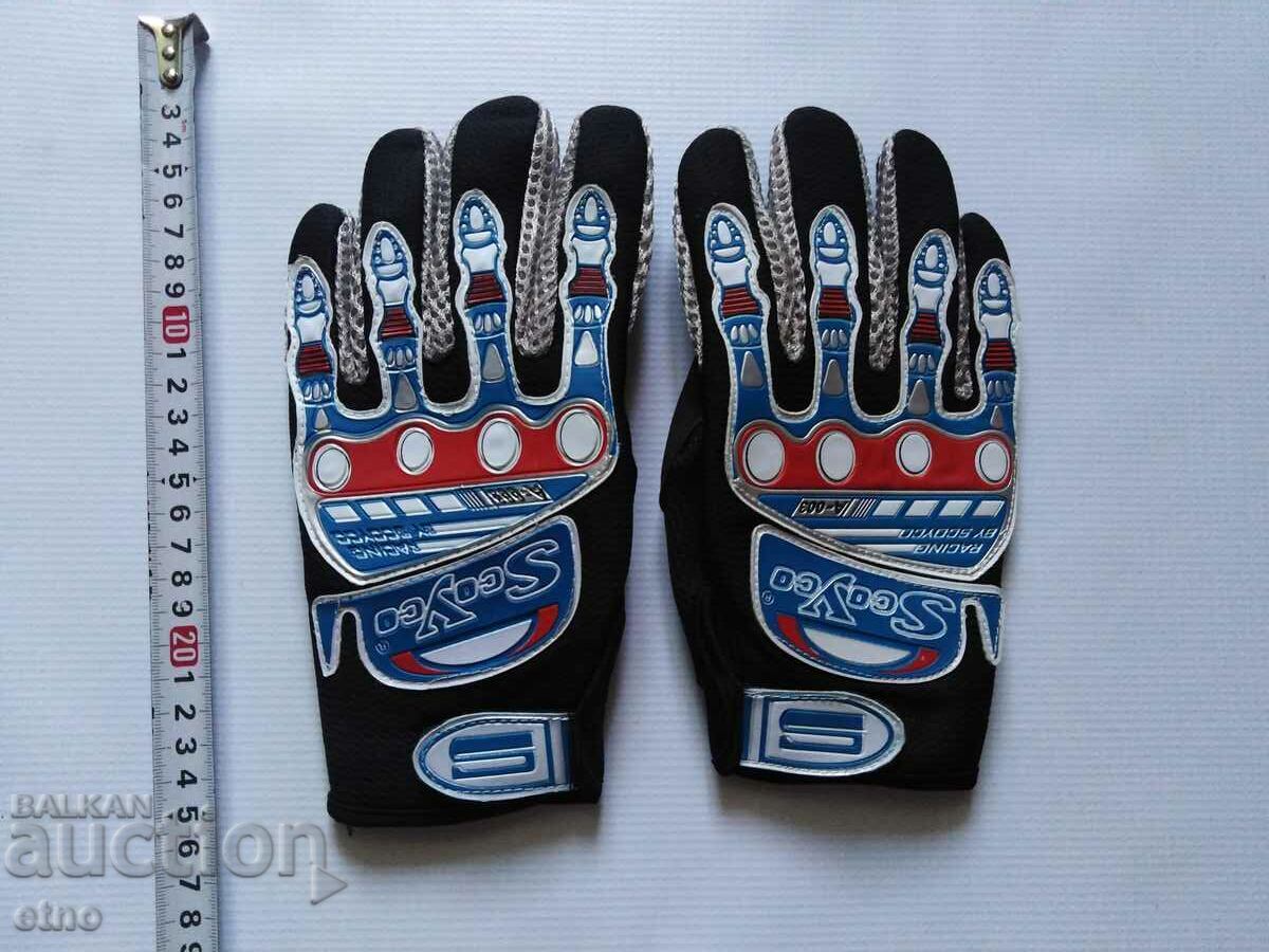 Auction  NEW MOTORCYCLE GLOVES, SIZE "L"