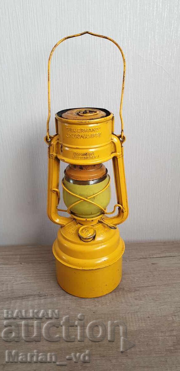 Lanternă Feuerhand Storm 276 Baby Special galbenă