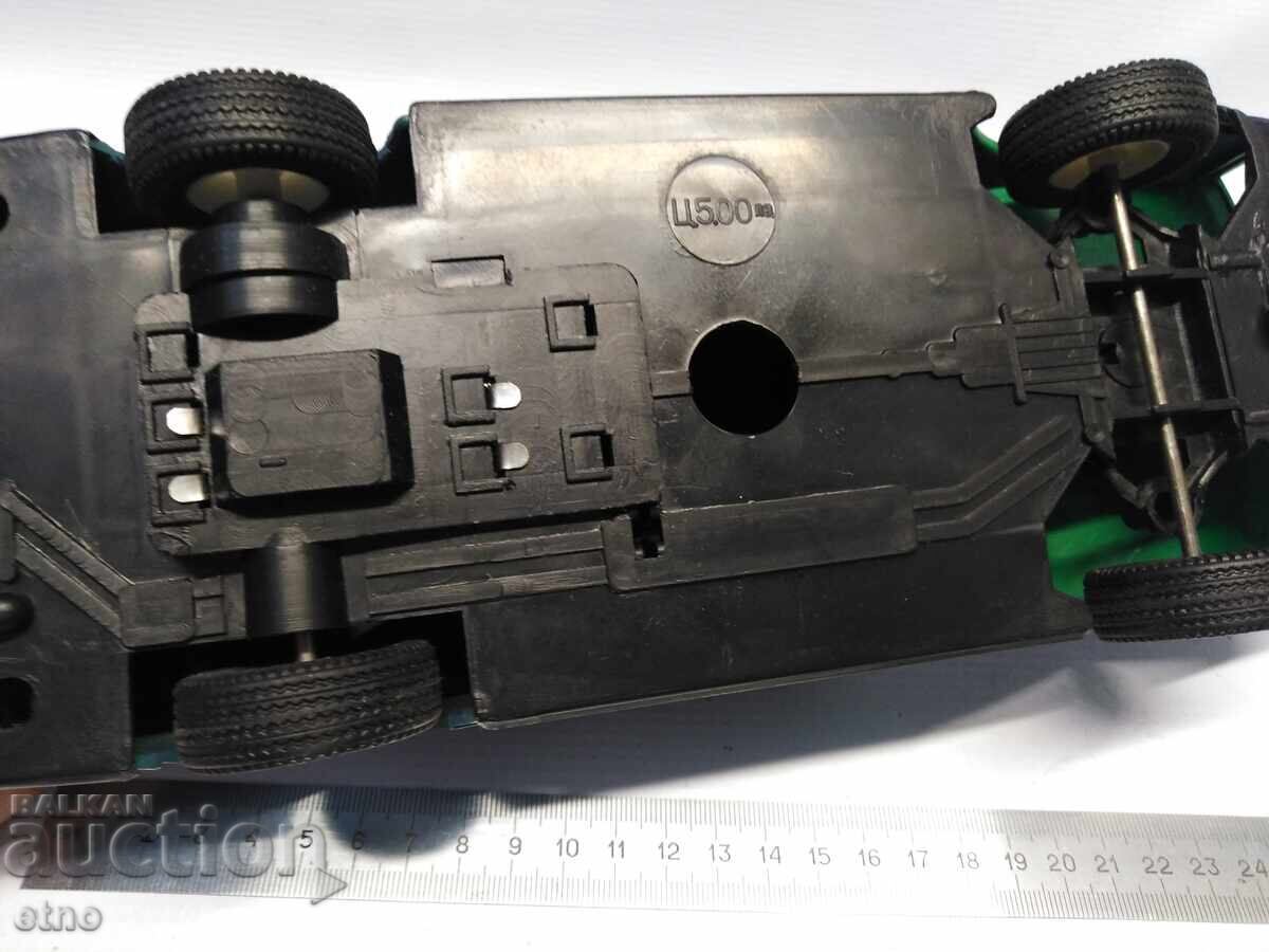 JUCĂRIE MECANICĂ BULGARĂ - BMW 633, BMW633 - 7