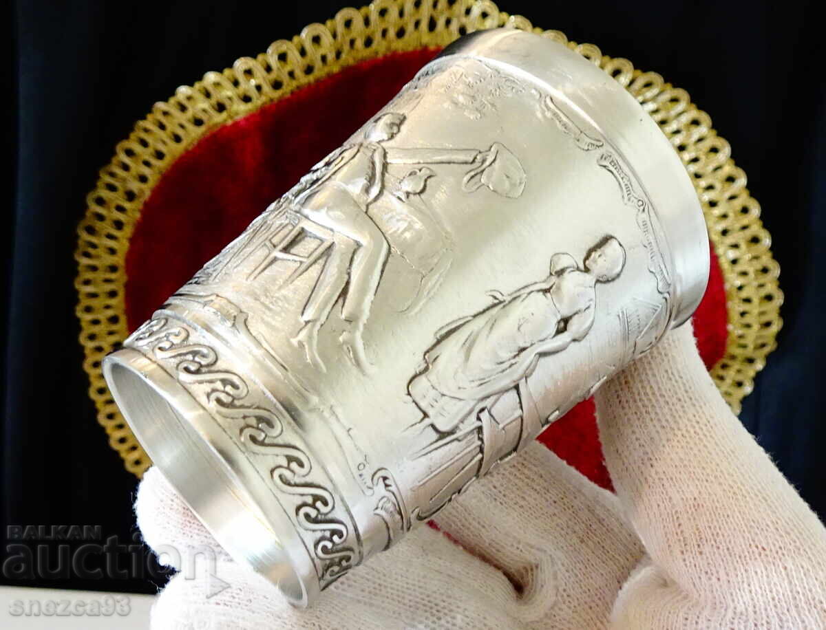 Cană de vin din tablă cu scenă romantică dintr-un cântec de dragoste - 6 Cană de vin din tablă cu scenă romantică dintr-un cântec de dragoste - 6