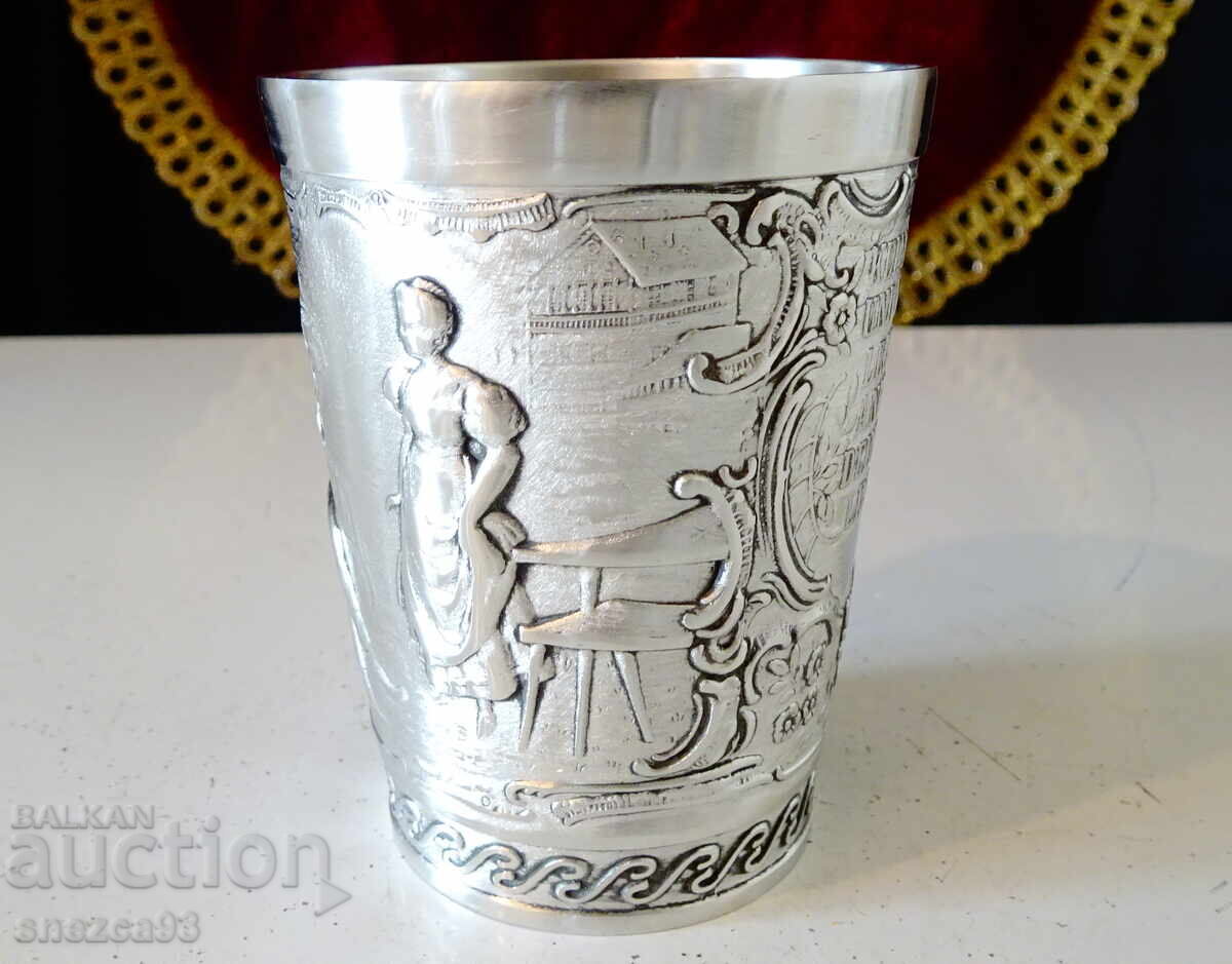 Cană de vin din tablă cu scenă romantică dintr-un cântec de dragoste - 7 Cană de vin din tablă cu scenă romantică dintr-un cântec de dragoste - 7