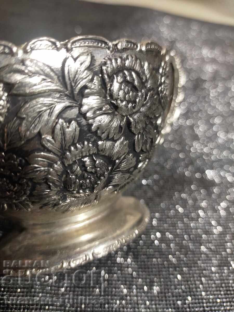 obiect decorativ cu preț € 14.00 | 27.38 BGN