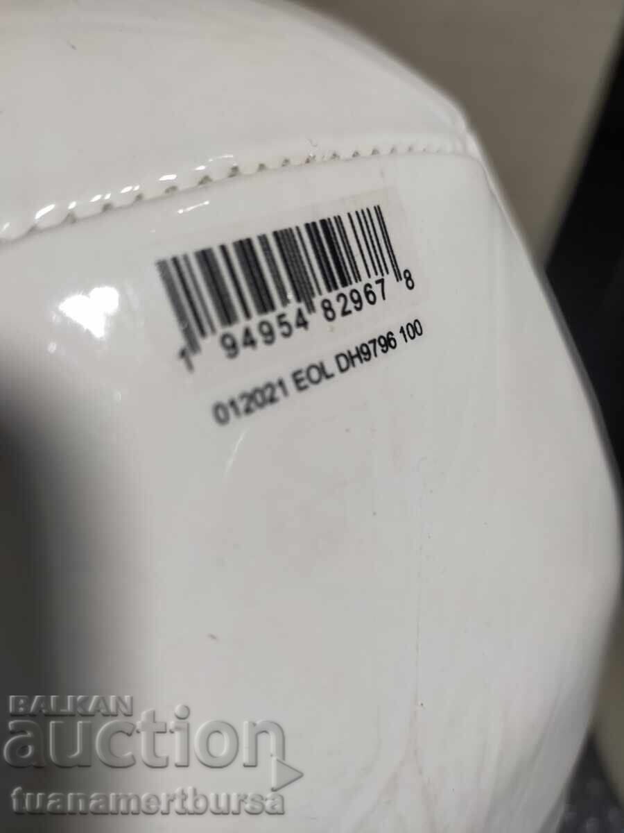 Аукцион топка nike