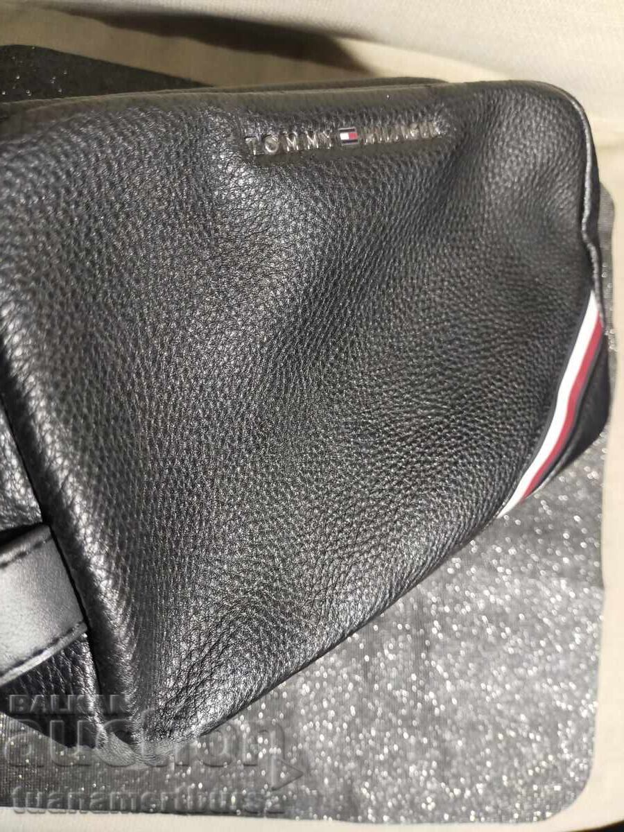 πορτοφόλι με τιμή € 25.00 | 48.90 BGN