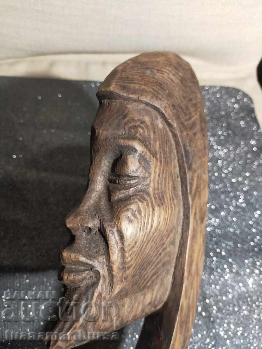 Obiect decorativ din lemn