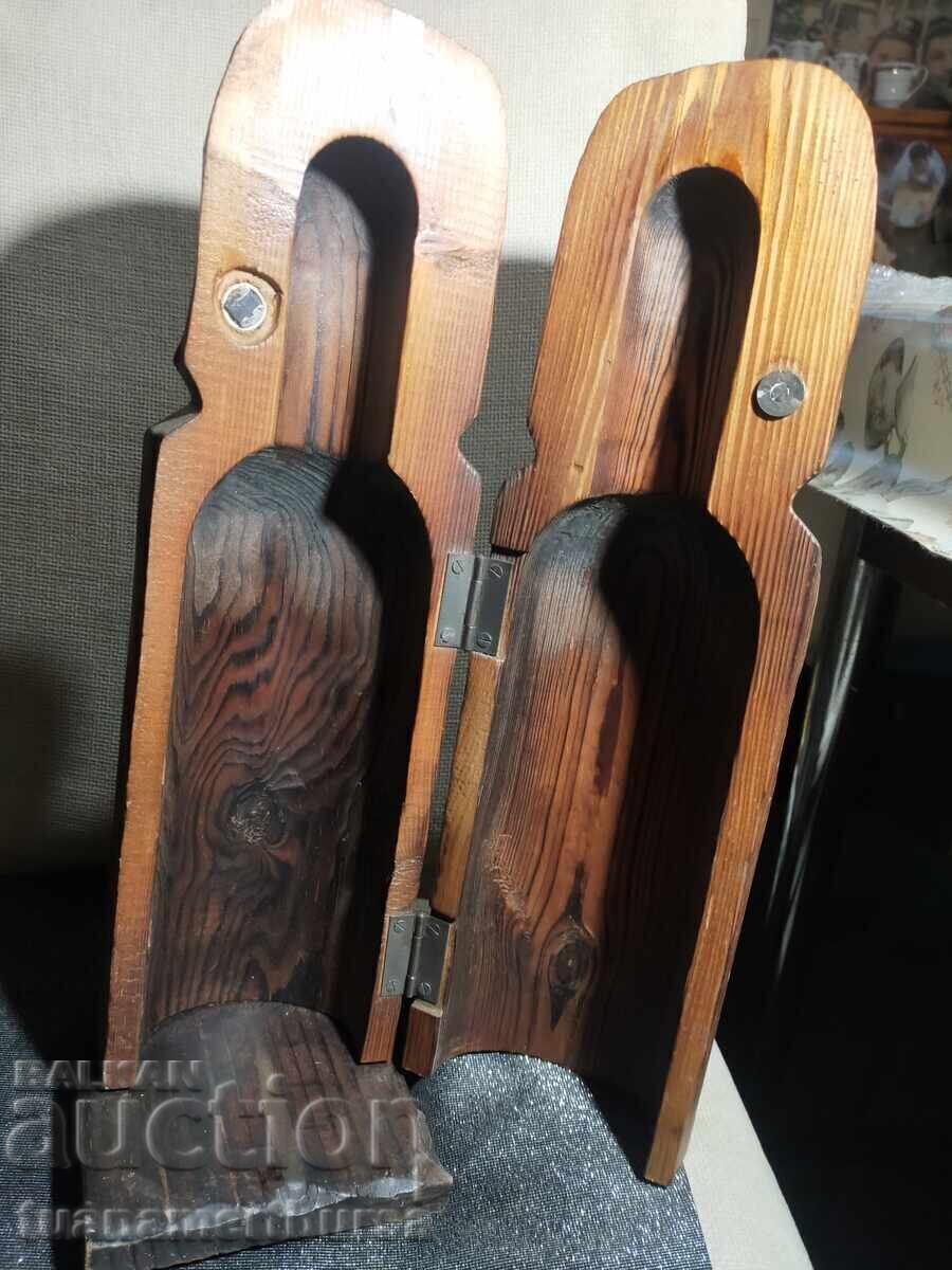 Delivery of Wooden decorative bottle container