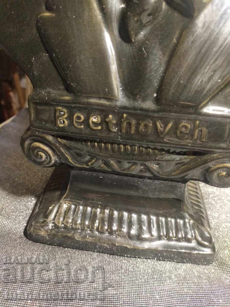 Παράδοση Προτομή του Μπετόβεν