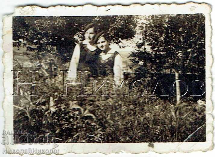 1937 СТАРА МИНИ СНИМКА ХАРМАНЛИ ДВЕ ГИМНАЗИСТКИ Ж457