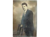 POZĂ VECHE GABROVO BĂRBAT TÂNĂR ÎN STUDIO FOTO „IV. POPOV“ J458
