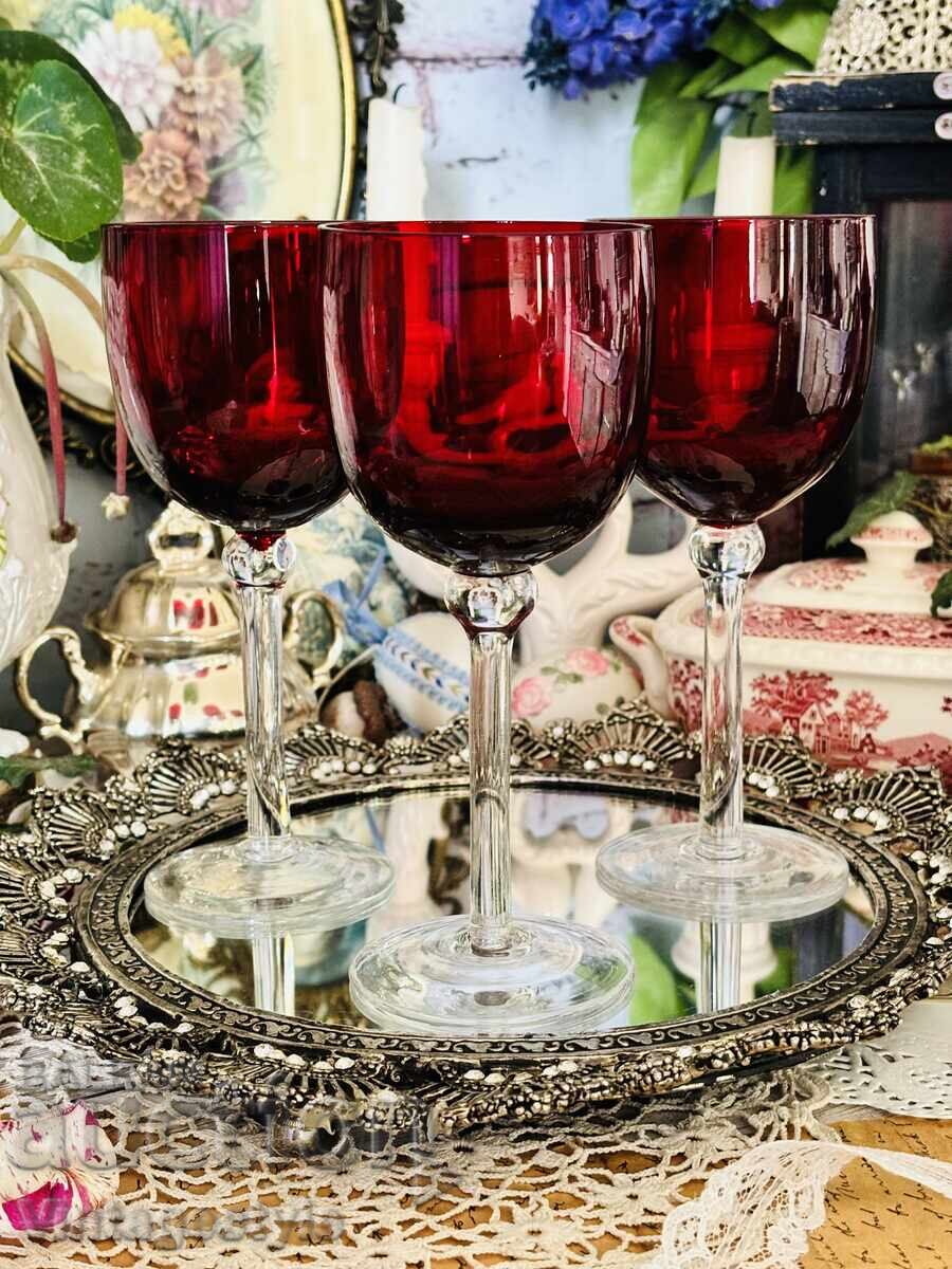 Trei pahare de cristal vintage cu preț € 30.00 | 58.67 BGN
