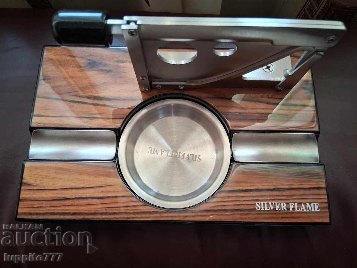 Kedrov pepelnik na stoĭka i nozhitsa za puri με τιμή € 35.00 | 68.45 BGN Kedrov pepelnik na stoĭka i nozhitsa za puri με τιμή € 35.00 | 68.45 BGN