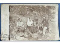 Gavril Genov și Tzeko Todorov Tozo Satul și Biblioteca în Onoarea Lor