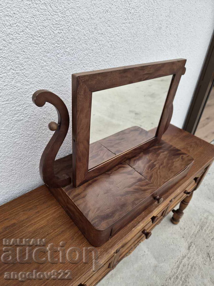 Auction  Vintage wooden dressing table!!!