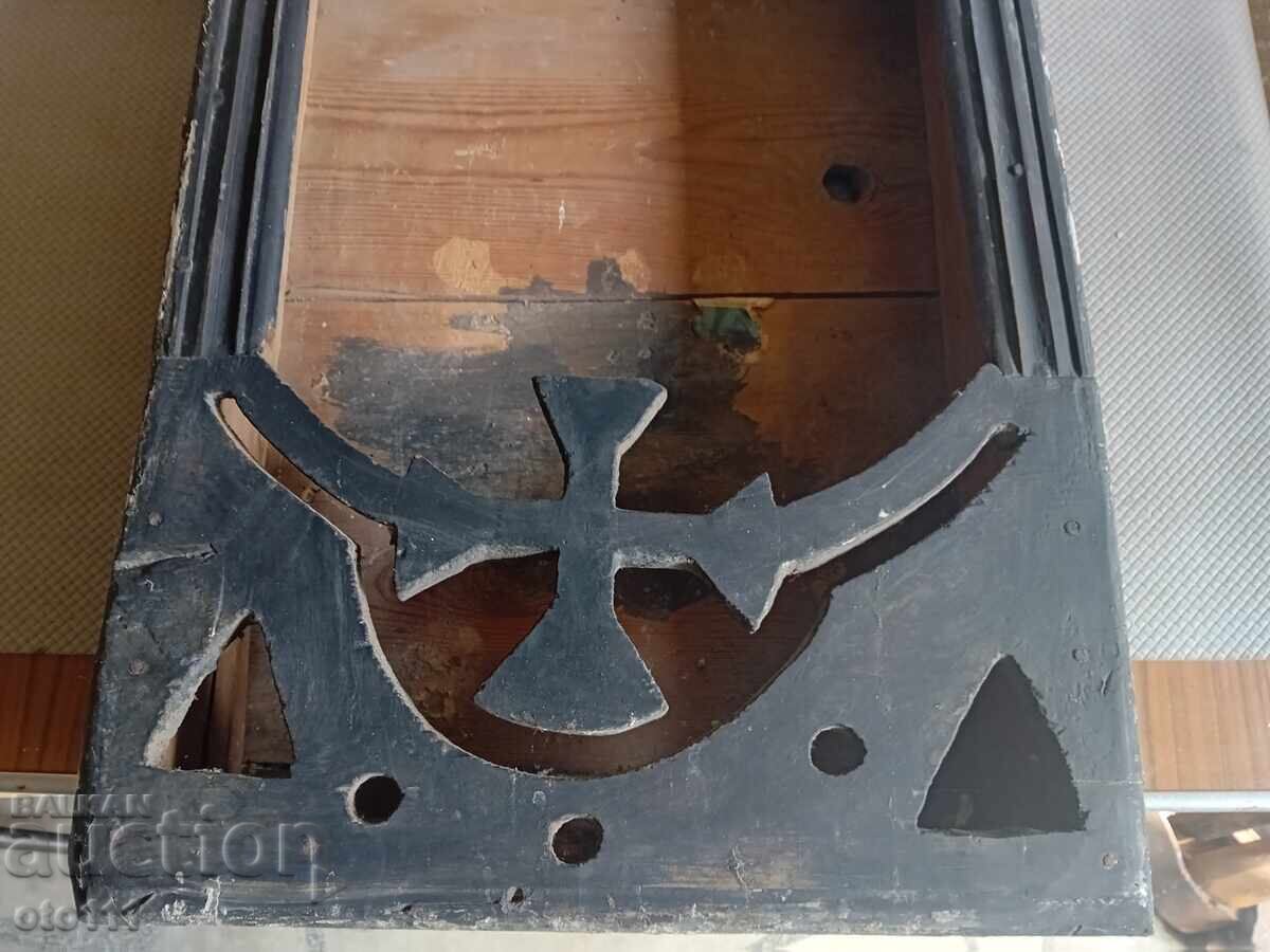 ΠΑΛΙΟ ΟΙΚΟΔΟΜΗΜΕΝΟ ΕΙΚΟΝΟΣΤΑΣΙ με τιμή € 120.00 | 234.70 BGN