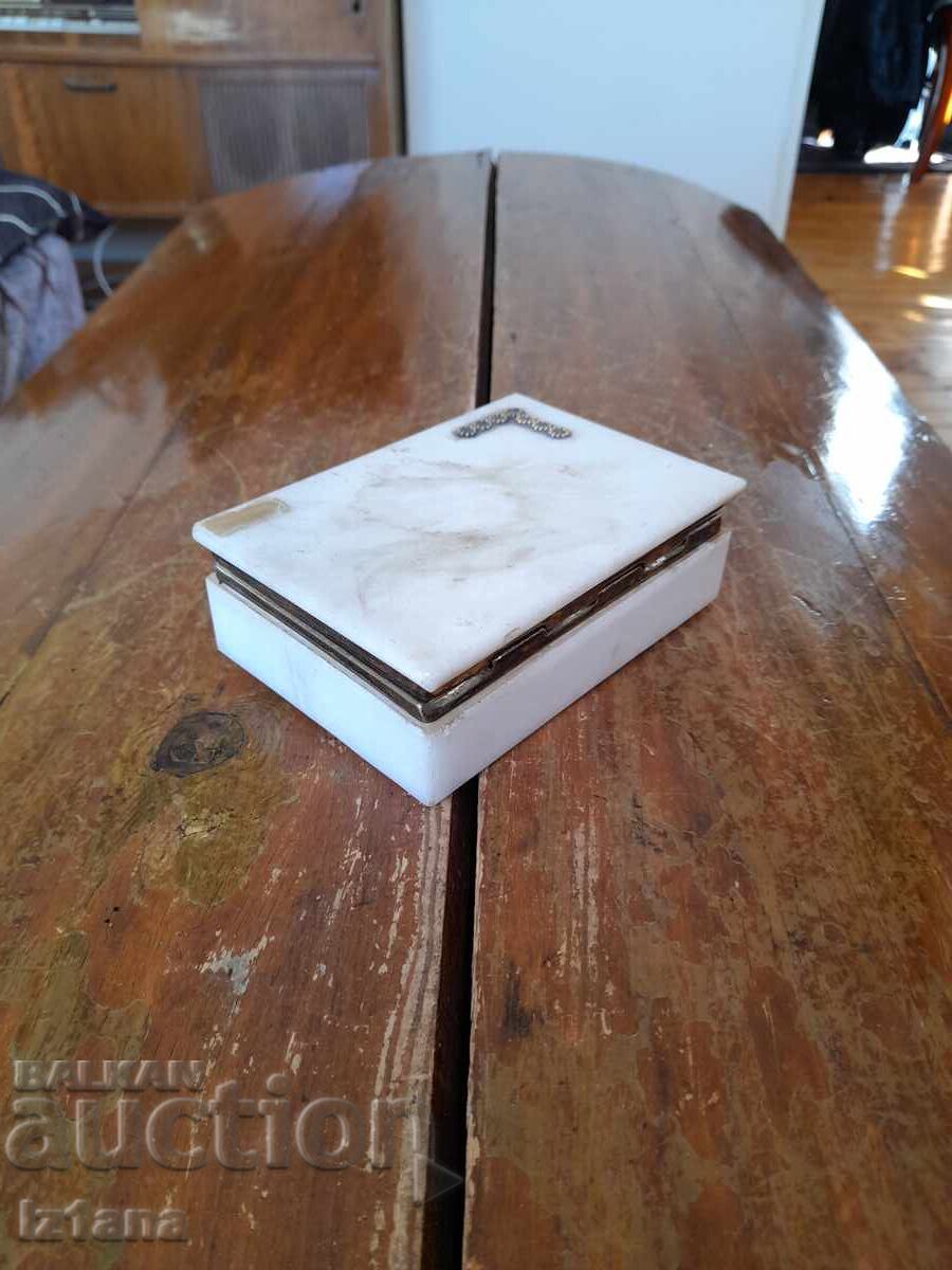 Delivery of Old marble jewelry box Delivery of Old marble jewelry box