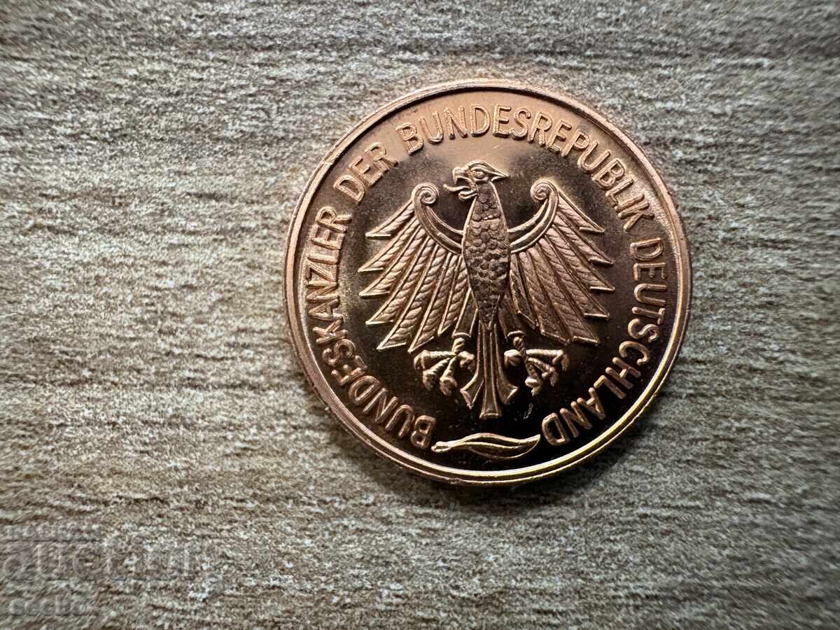 Γερμανία - Πλακέτα - Helmut Kohl με τιμή € 0.80 | 1.56 BGN