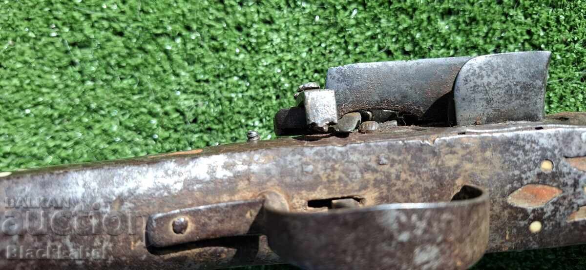 Licitație Cremă de mușcat, Kariofili (Greacă: Καριοφίλι)