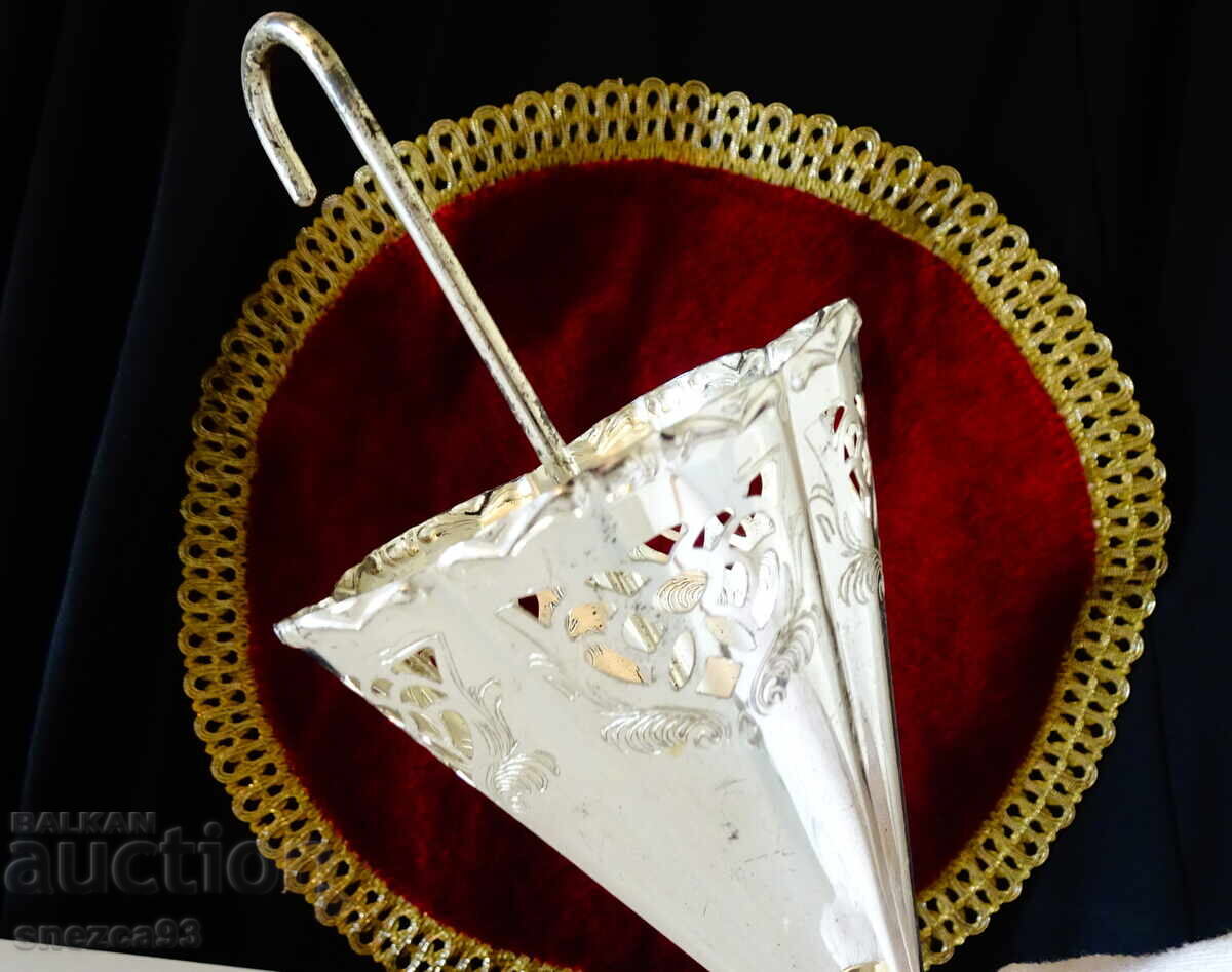 Аукцион Посребрен салфетник чадърче,Art Nouveau.