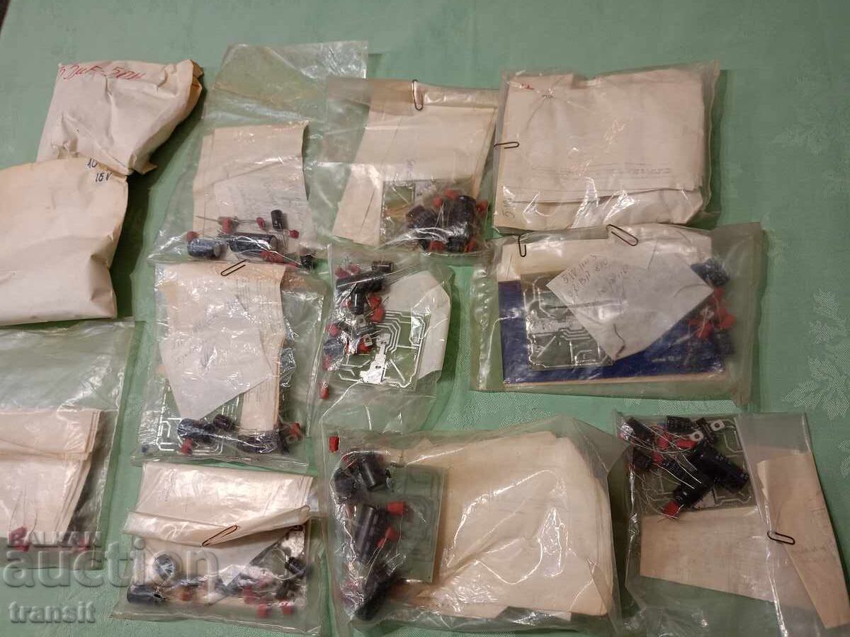 Licitație Piese radio, loturi plăci noi