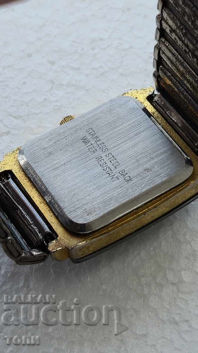 Livrarea RADO QUARTZ RAR NU ȘTIU DACĂ FUNCȚIONEAZĂ BZC !!!!