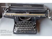 Mașină de scris Continental de epocă țaristă, pe care a scris Hitler