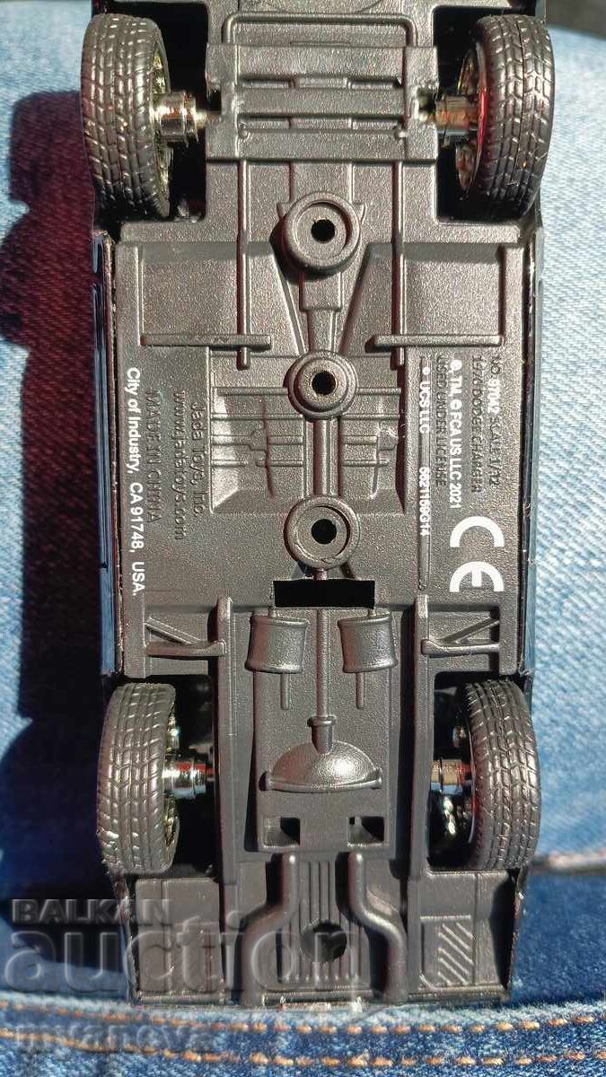 Dodge Charger R/T 1970 din filmul „Furios și iute" - 5