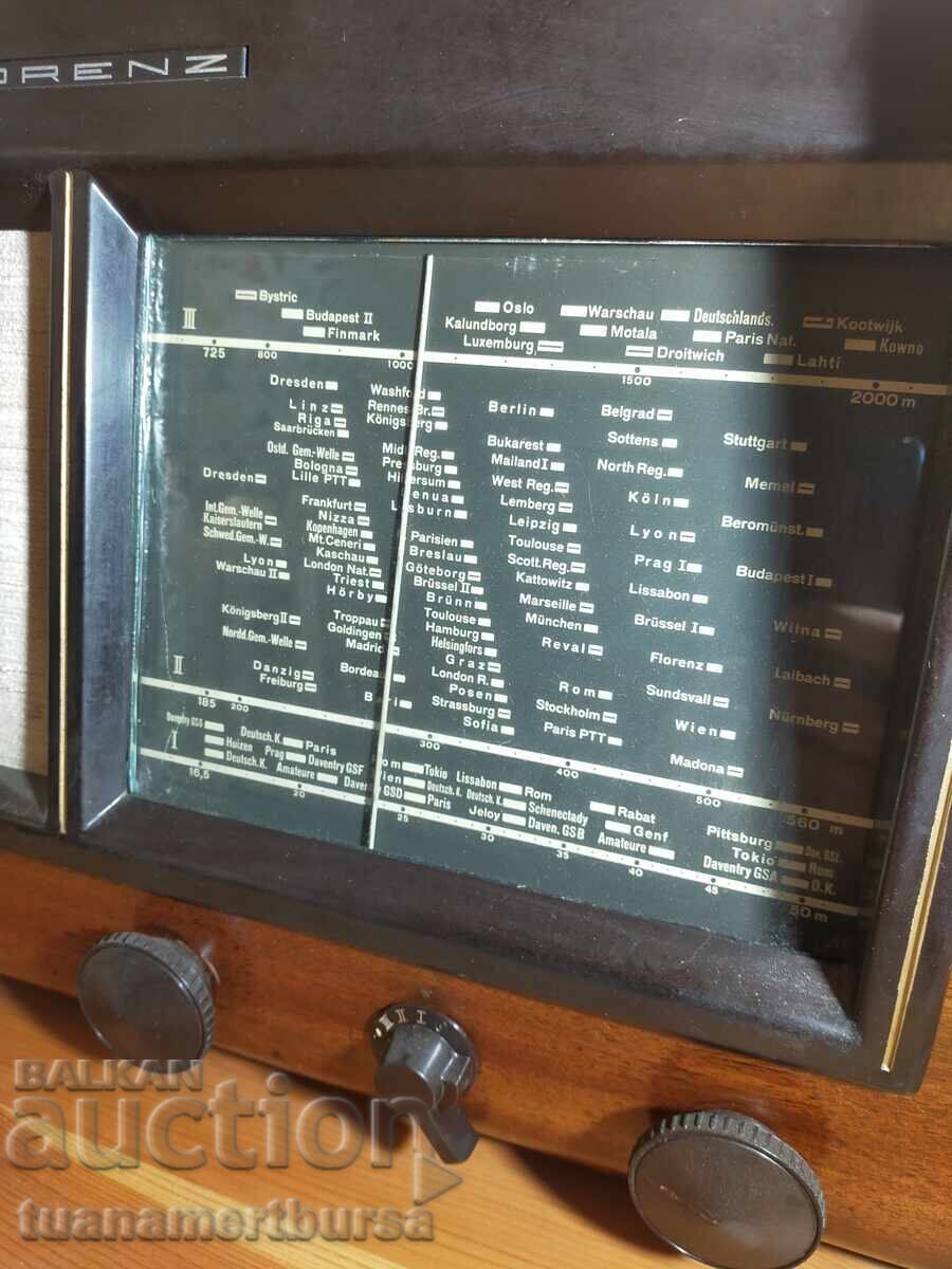 Доставка на много старо радио