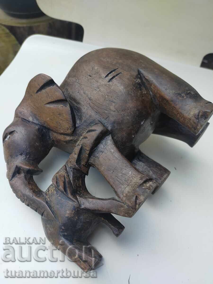 Delivery of Wooden elephant